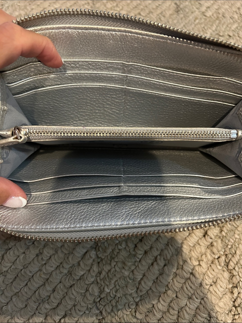 Tory Burch Silver Metallic Zip-Around Wallet - Picture 4 of 10